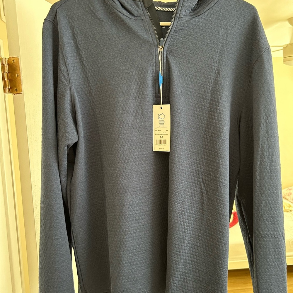 Brand new Southern Tide size medium hoodie pull over